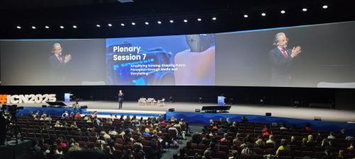 Blick in den großen Plenarsaal des Kongresscentrums in Helsinki. Hier fanden die Hauptsesseions des Tages statt. 