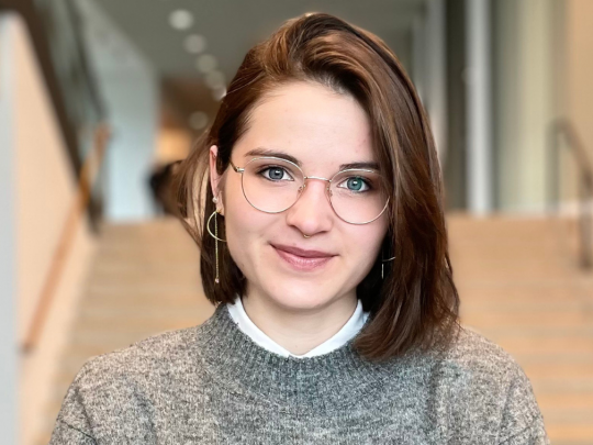 Jana-Feldwieser-Knahl ist Co-Koordinatorin der AG Junge Pflege Nordwest und Delegierte des DBfK Nordwest.