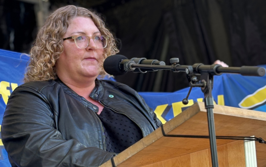 Sandra Mehmecke machte in ihrer Rede die Folgen der Reformpläne deutlich.